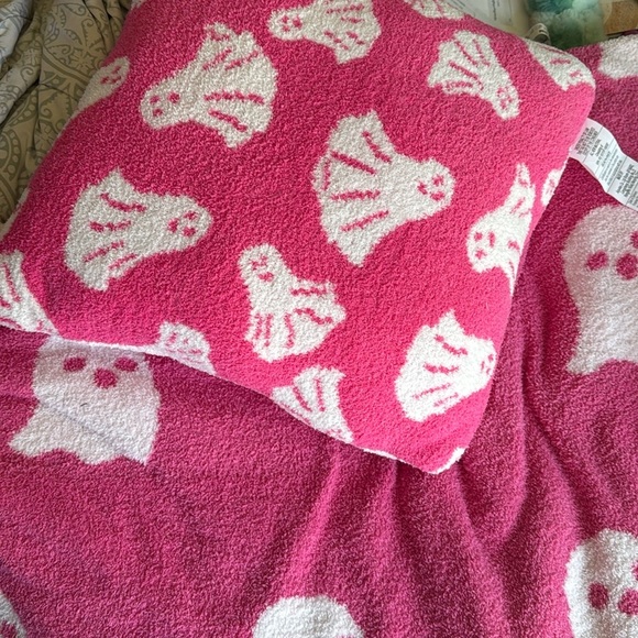 👻2pc HalloweenHot Pink Ghost Pillow SetLarge 👻
